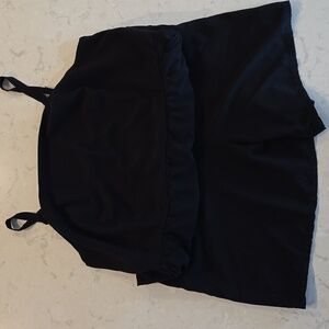 Women’s Classic Black Shorts Romper –
Size: XL Tall